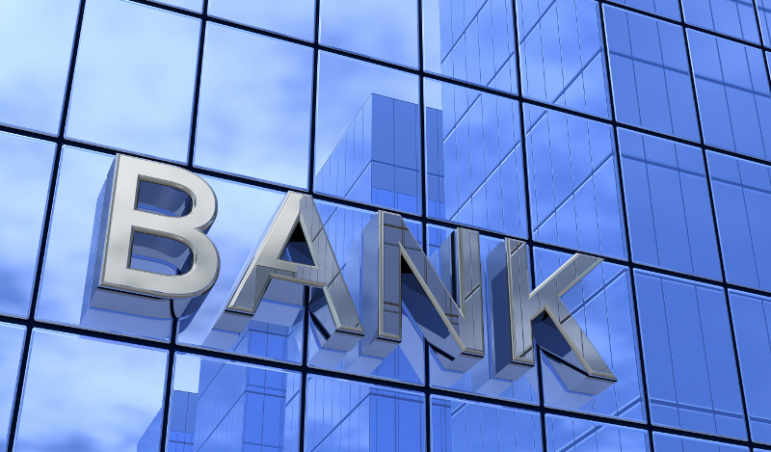 Gdzie i dlaczego warto trzymać pieniądze w zagranicznych bankach? /Fot. Fotolia