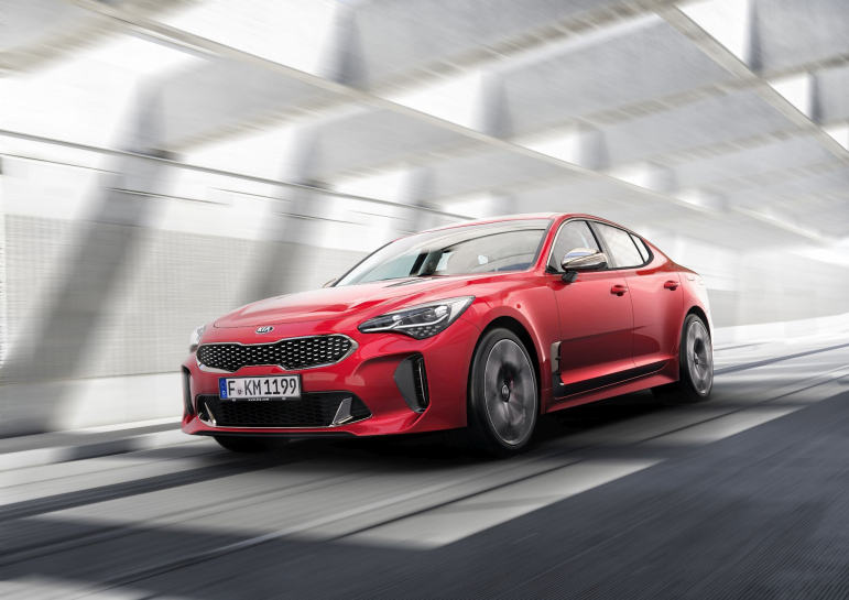 Nowa Kia Stinger 2017
